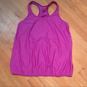 Elastic hem pink exercise shirt tek gear size l